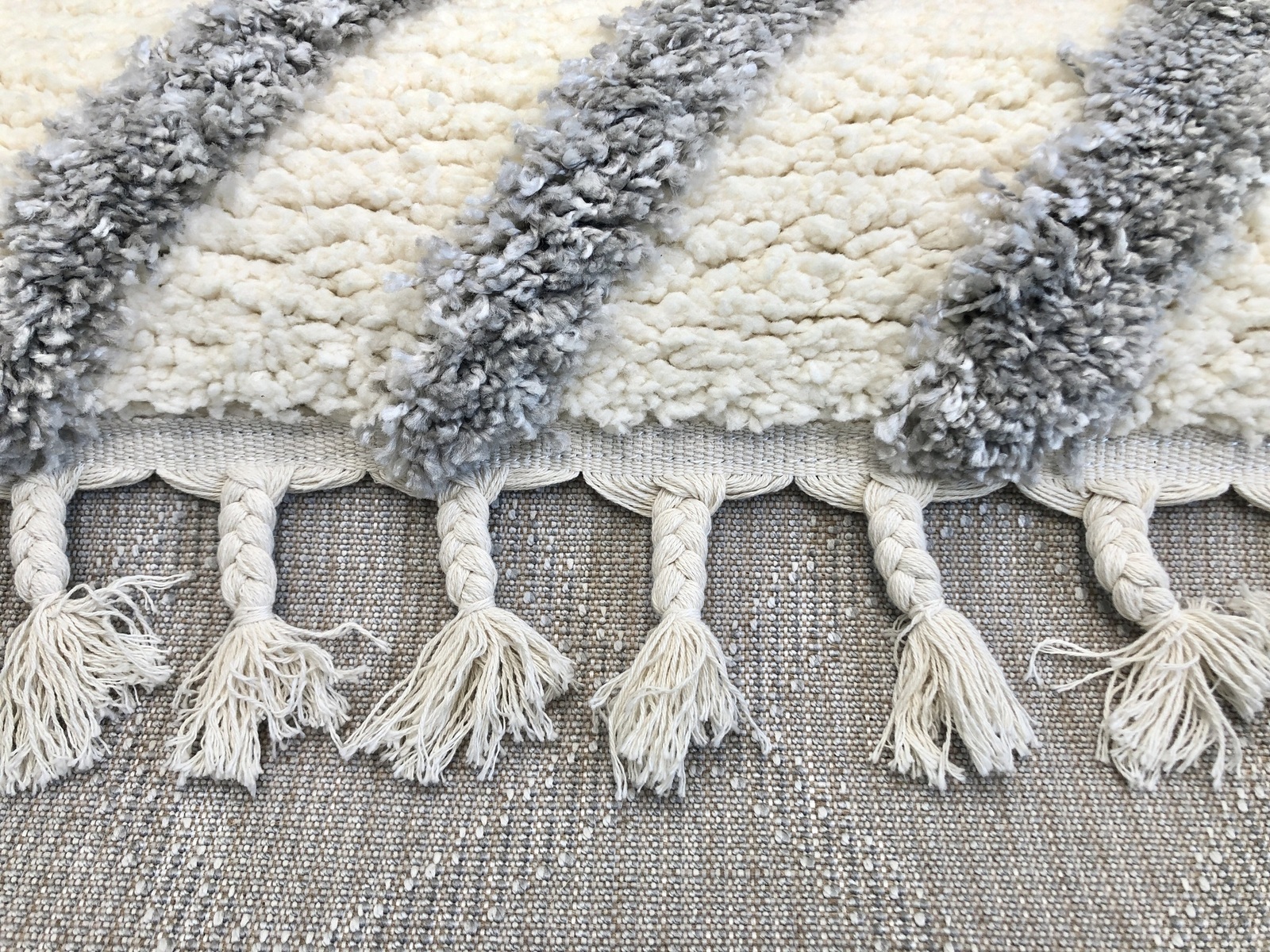 ΜΟΝΤΕΡΝΟ ΧΑΛΙ THICK 826 CREAM - GREY